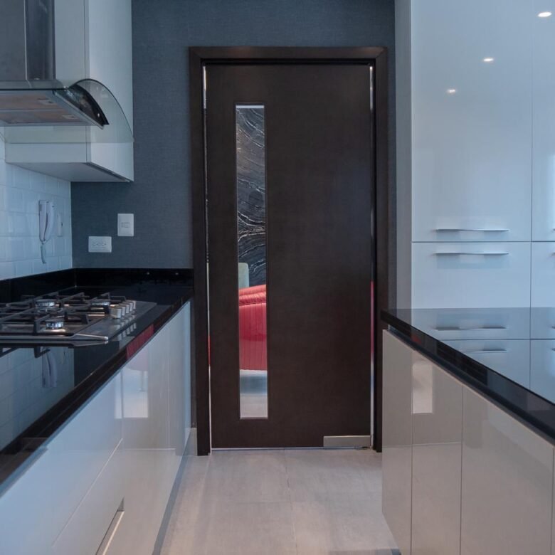 Apartamento modelo – San Francisco: Amoblado y Decorado, Apto de 3 Recs, Cbe, 2 Parking, Nuevo