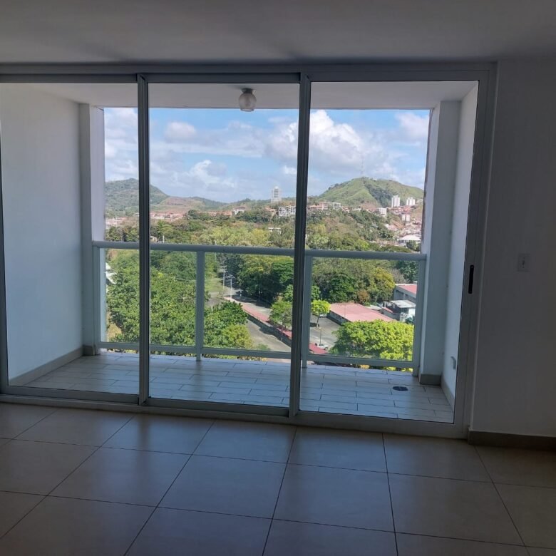 Altos de Panamá, Nuevo, Kings Park 500: 155.70 m² con 4 Recámaras y 3 Parking