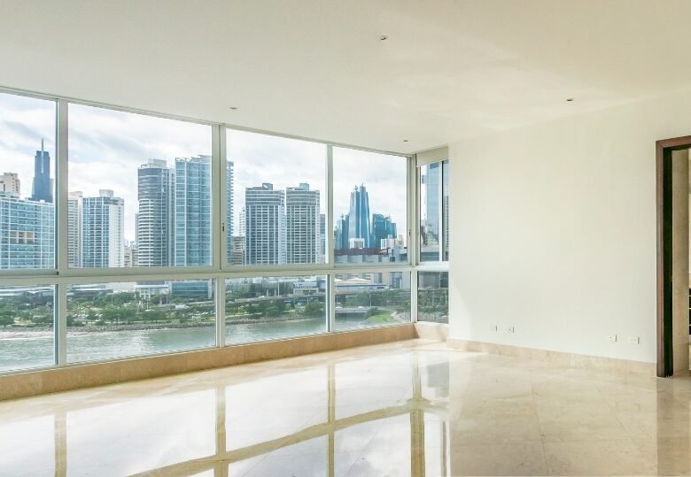 Paitilla Frente Al Mar: The Point, Lujoso Apartamento de 500 m², con Equipos