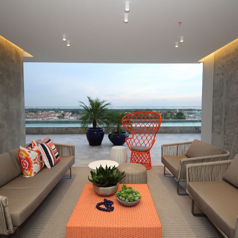 Santa Maria – Comunidad de Golf en Ciudad: Torre Greenview, 215 m², 3 Recámaras, Seguro y Pacífico