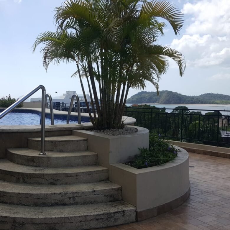 Viva Sintiendo La Brisa del Mar, en El Causeway, Amador: Cómodo Hogar de 287 m²