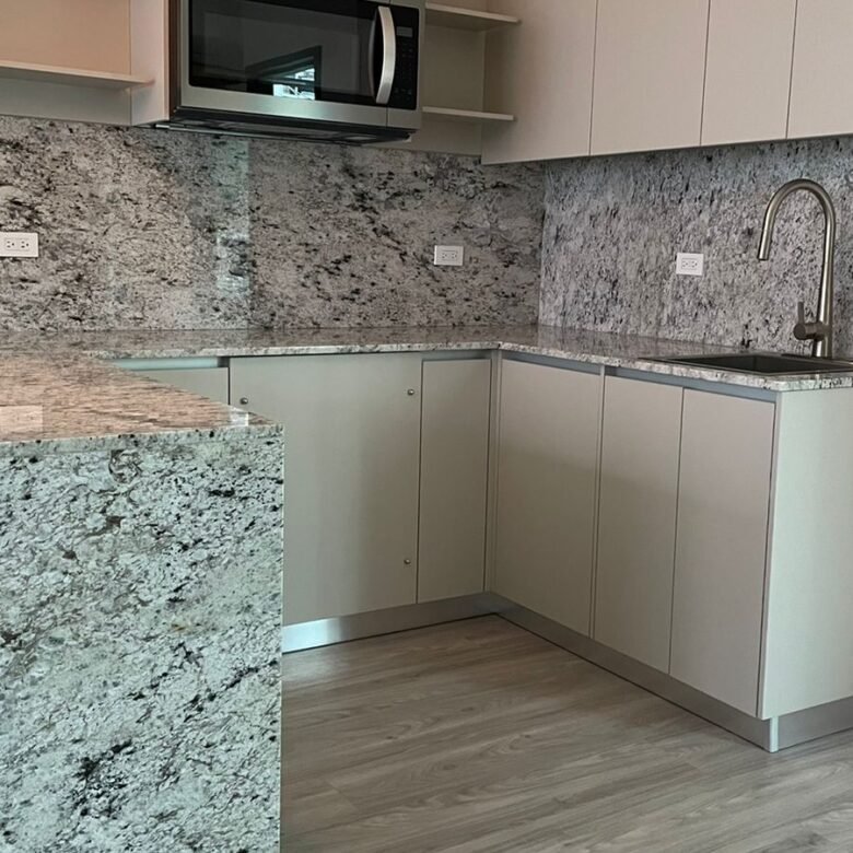 Costa del Este – Arcadia: en Construcción, 76 m², 1 Habitacion convertible a 2, Area Comercial