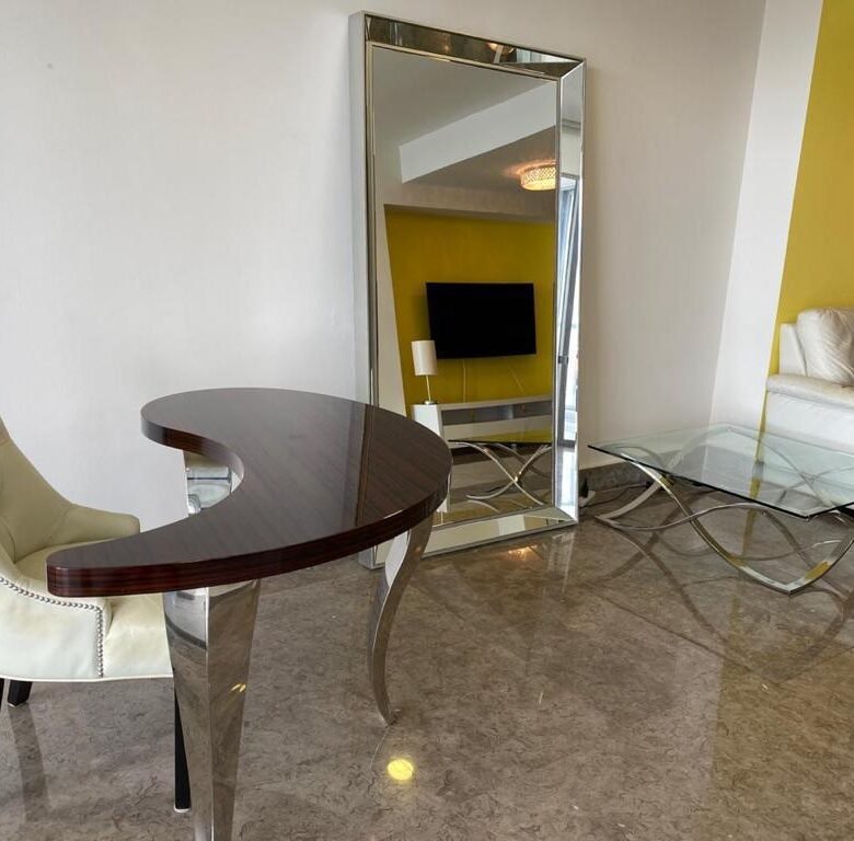 Avenida Balboa – Frente Al Mar: Viva de Lujo, Yoo Amoblado, 167 m², 2 Recámaras