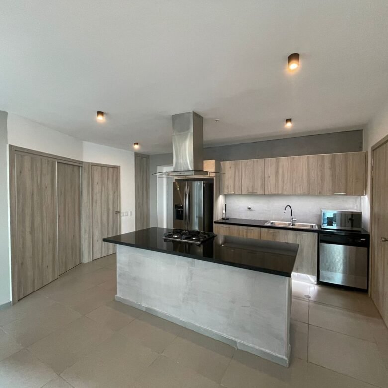 Ave Balboa, Experimente Vivir Frente Al Mar: Amoblado, 218 m², Yacht Club