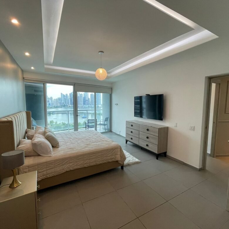 Ave Balboa, Experimente Vivir Frente Al Mar: Amoblado, 218 m², Yacht Club