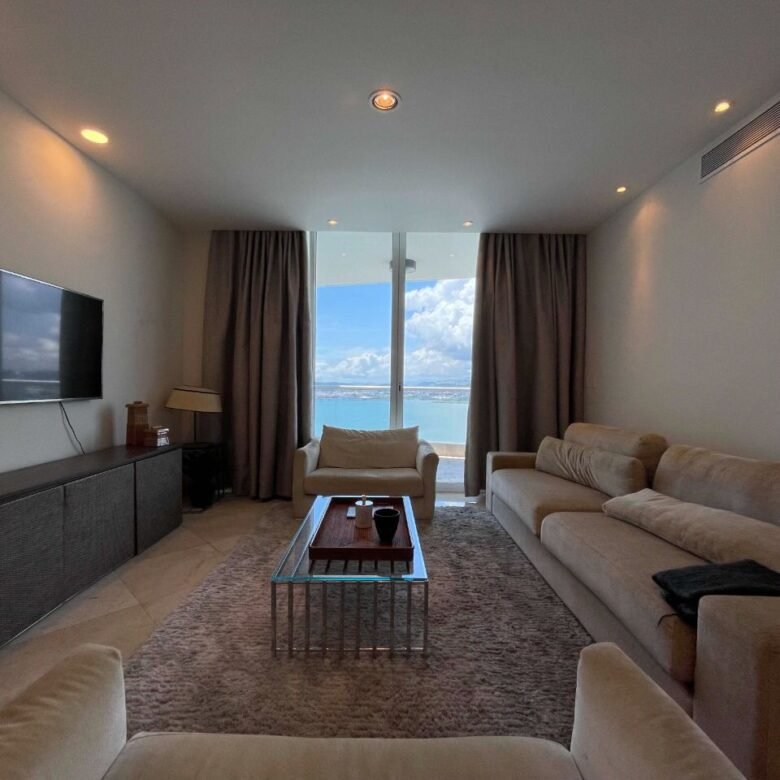 Paitilla Frente Al Mar: The Point, Amoblado, 500 m², 4 Habitaciones, 4.5 Baños