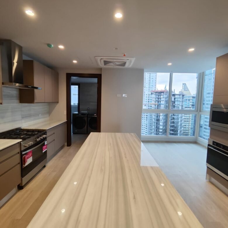Estrene un Hogar Exclusivo en Paitilla: Vista Al Mar, The Towers, 395 m²