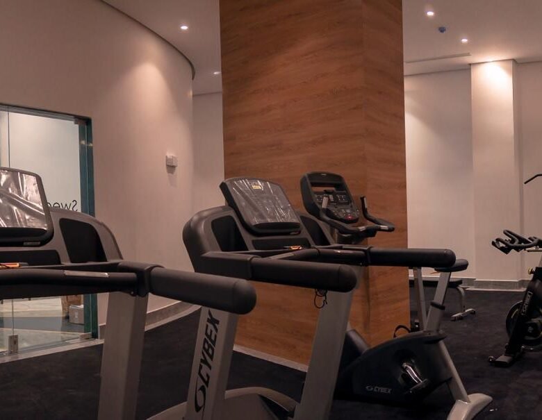 Apartamento modelo – San Francisco: Amoblado y Decorado, Apto de 3 Recs, Cbe, 2 Parking, Nuevo
