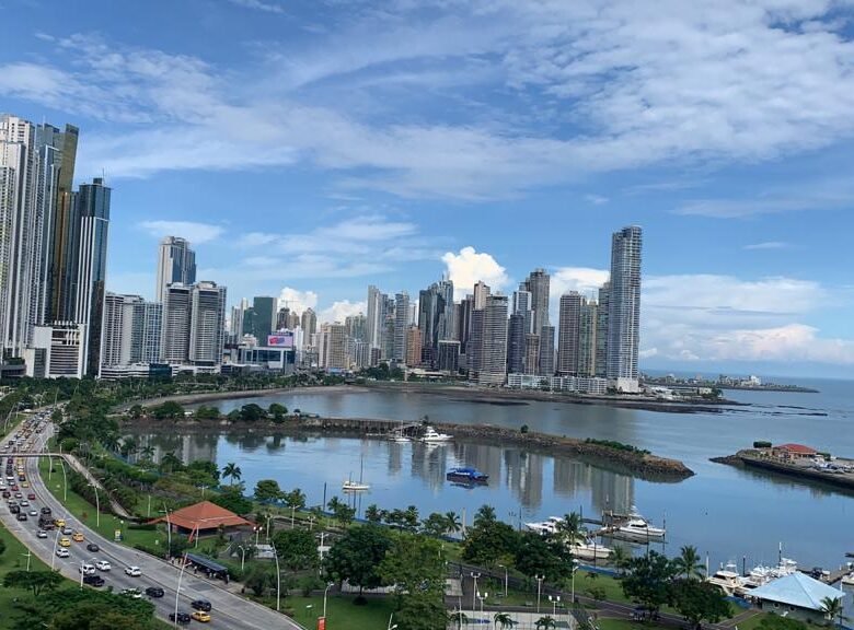 Ave Balboa, Experimente Vivir Frente Al Mar: Amoblado, 218 m², Yacht Club