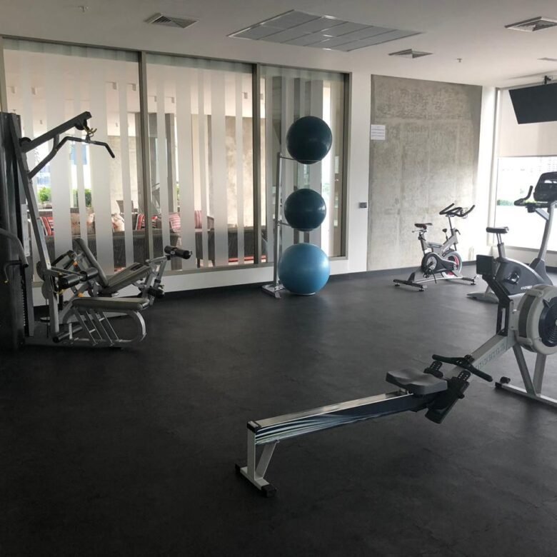 Santa Maria – Comunidad de Golf en Ciudad: Torre Greenview, 215 m², 3 Recámaras, Seguro y Pacífico