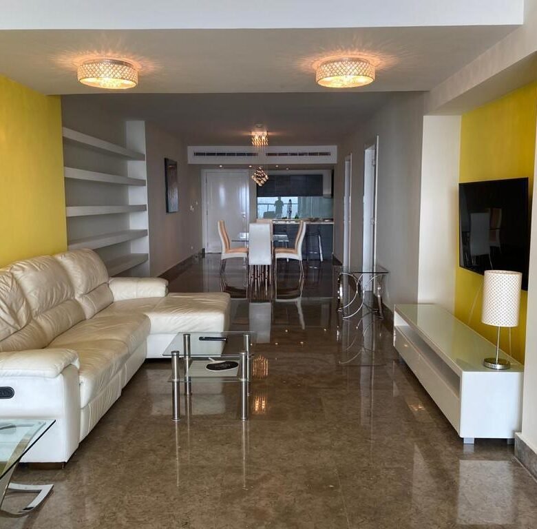 Avenida Balboa – Frente Al Mar: Viva de Lujo, Yoo Amoblado, 167 m², 2 Recámaras