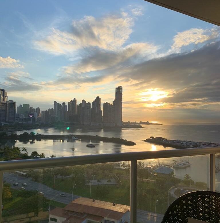 Ave Balboa, Experimente Vivir Frente Al Mar: Amoblado, 218 m², Yacht Club