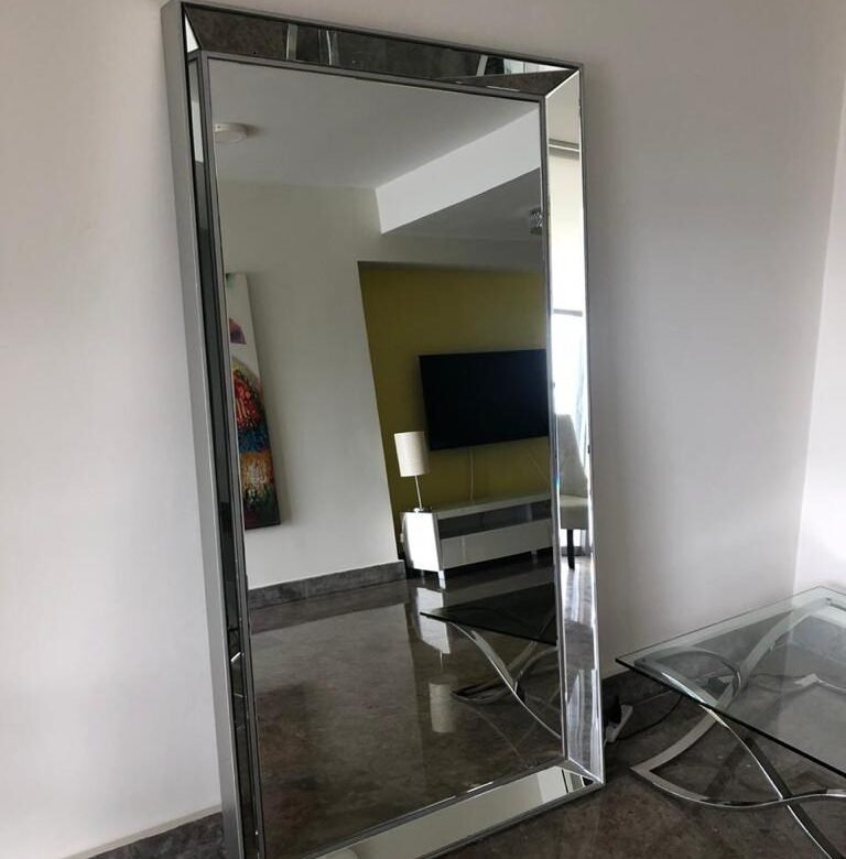 Avenida Balboa – Frente Al Mar: Viva de Lujo, Yoo Amoblado, 167 m², 2 Recámaras