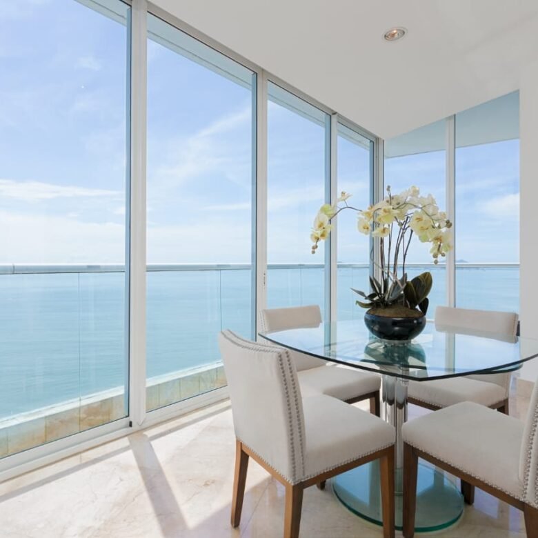 Paitilla Frente Al Mar: The Point, Amoblado, 500 m², 4 Habitaciones, 4.5 Baños