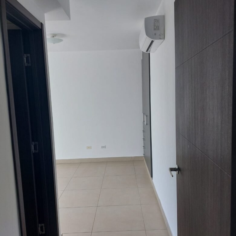 Altos de Panamá, Nuevo, Kings Park 500: 155.70 m² con 4 Recámaras y 3 Parking