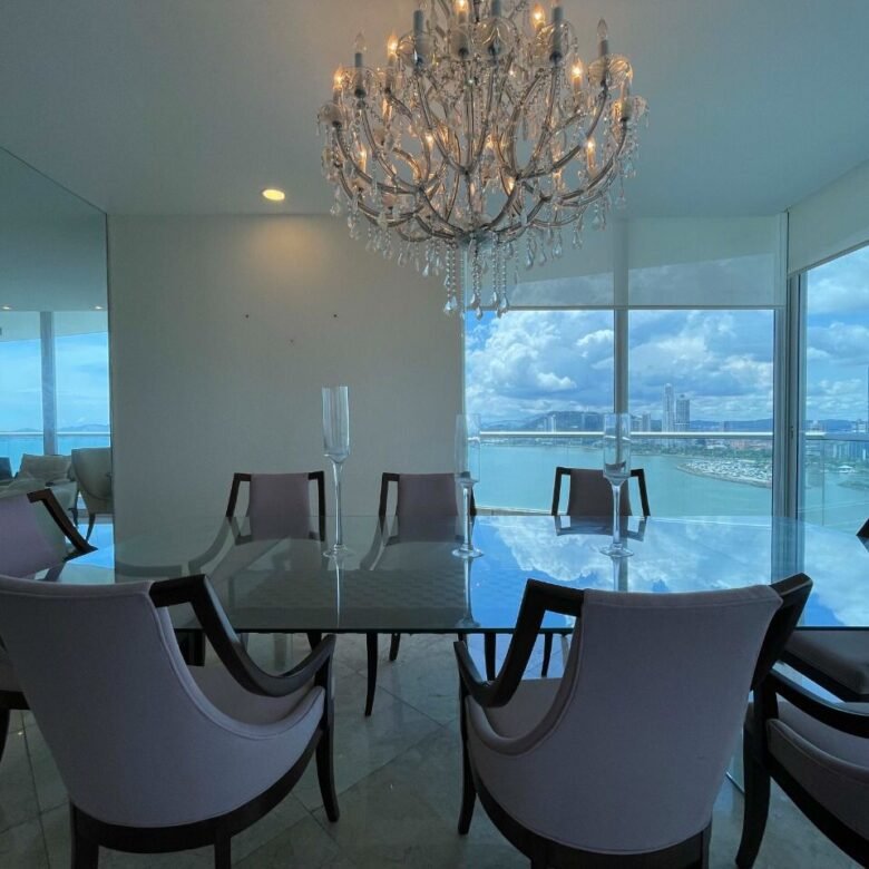 Paitilla Frente Al Mar: The Point, Amoblado, 500 m², 4 Habitaciones, 4.5 Baños