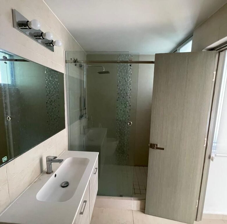 Costa del Este, Cerca Multinacionales: Lumiere, 210 m², 3 Recámaras + Den