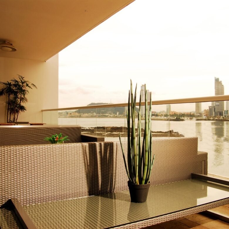Viva Una Experiencia Exclusiva – Paitilla Frente Al Mar: Miradore, Torre Pequeña – 460 m²