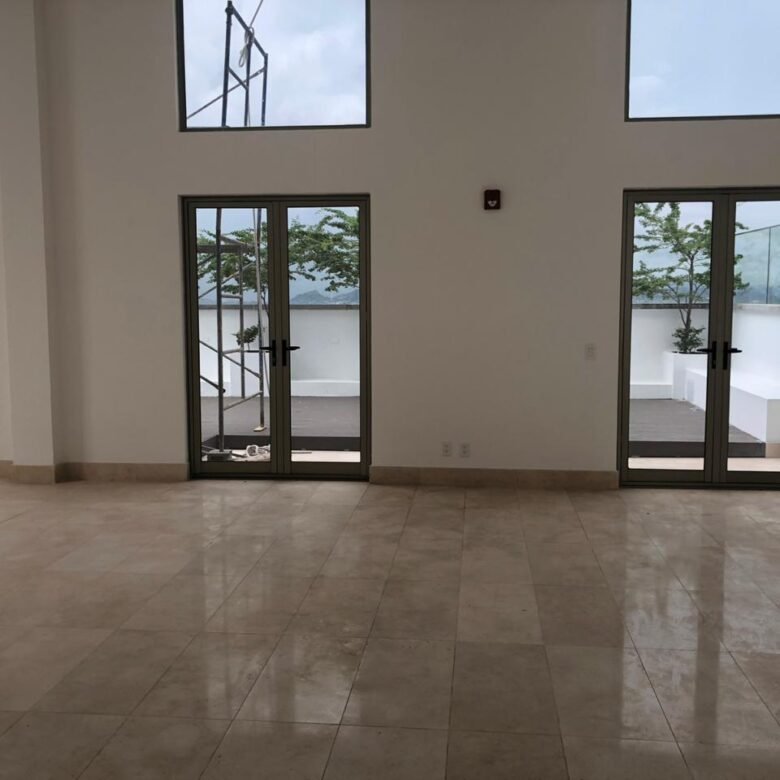 Santa Maria – Comunidad de Golf en Ciudad: Torre Greenview, 215 m², 3 Recámaras, Seguro y Pacífico
