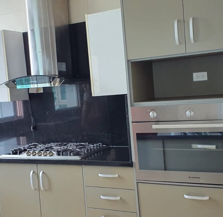 Penthouse Frente Al Mar – Costa del Este: 415 m², 4 Habitaciones, 4.5 Baños, Vista Frontal