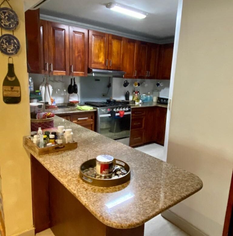 La Boca: R1d2 – Casa Adosada que incluye 2 Apartamentos Anexos