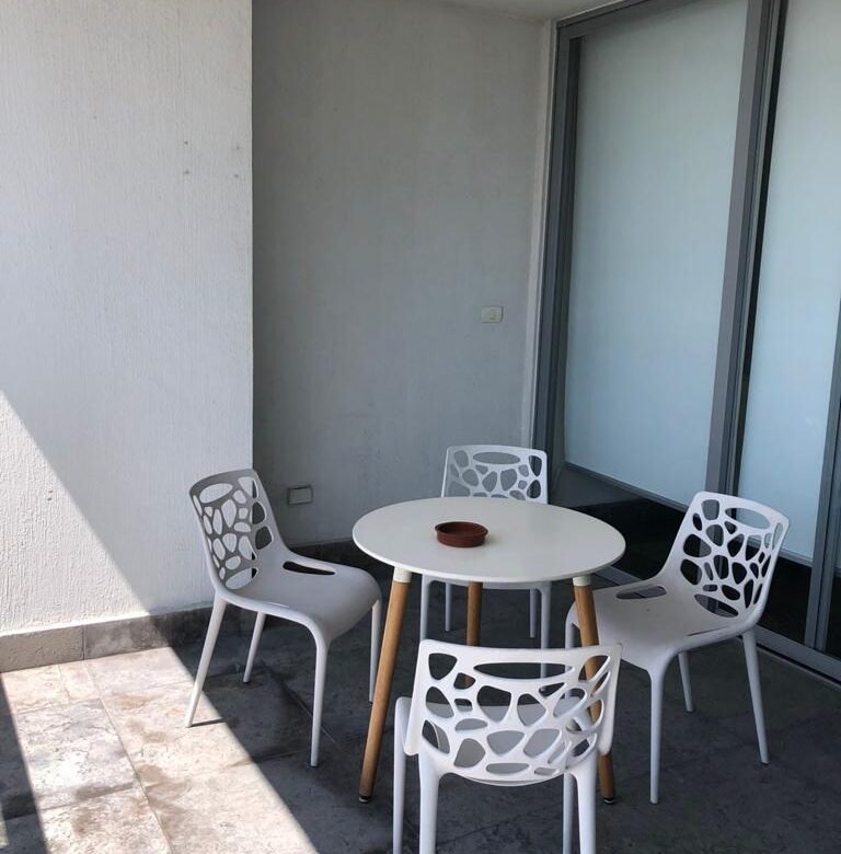 Avenida Balboa – Frente Al Mar: Viva de Lujo, Yoo Amoblado, 167 m², 2 Recámaras