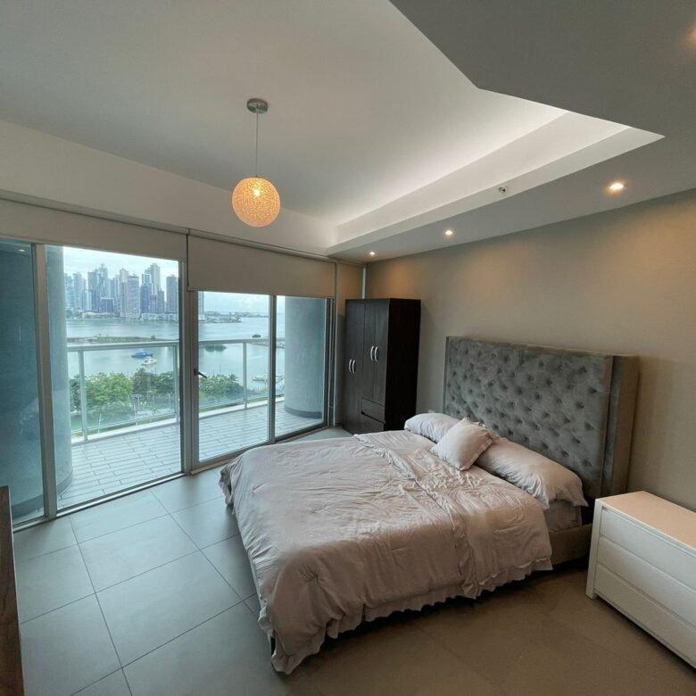 Ave Balboa, Experimente Vivir Frente Al Mar: Amoblado, 218 m², Yacht Club