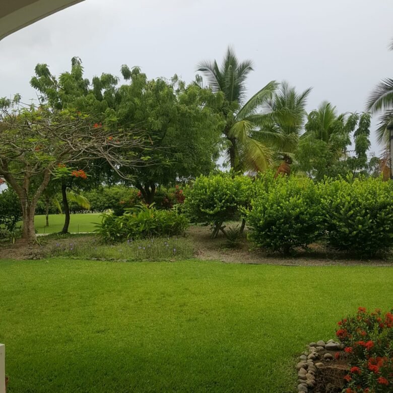 Casa en Campo de Golf : Santa María, exclusiva comunidad completa con garita de seguridad 24 horas