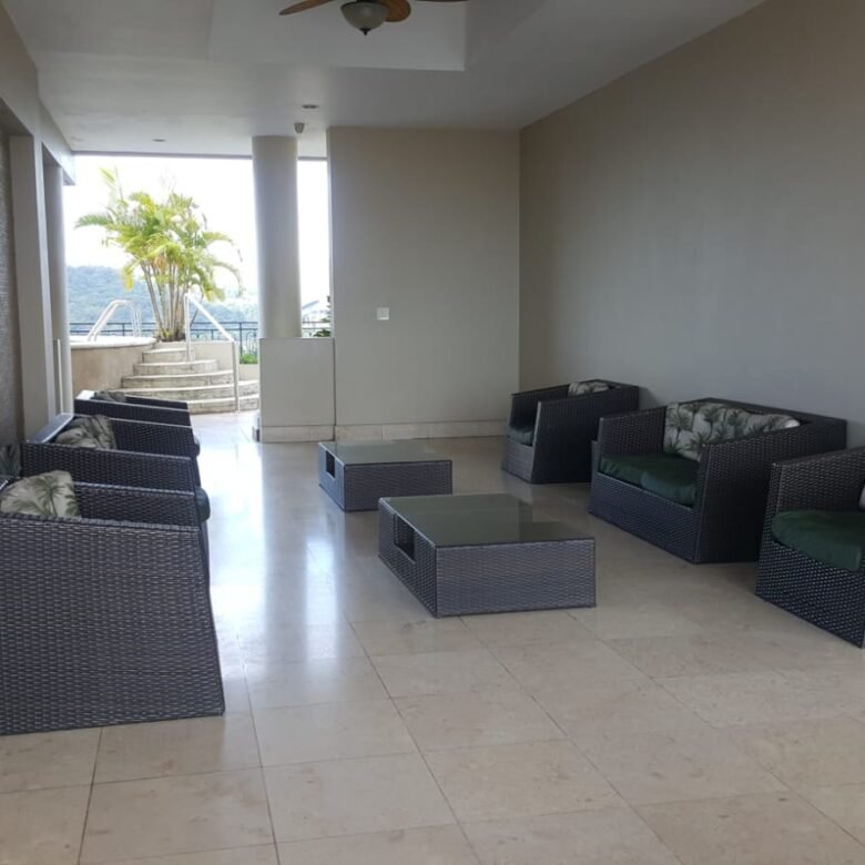 Viva Sintiendo La Brisa del Mar, en El Causeway, Amador: Cómodo Hogar de 287 m²