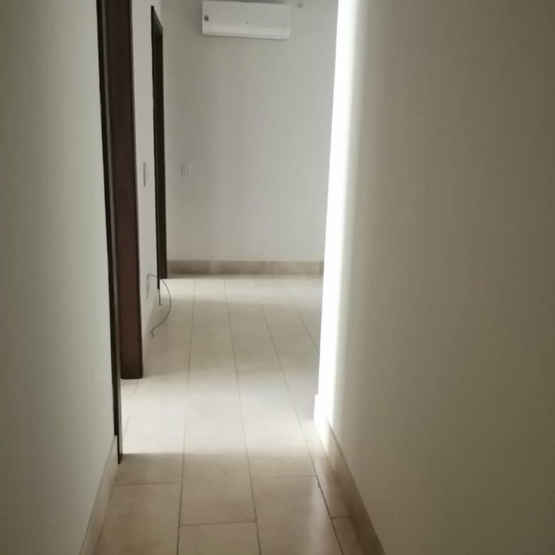 Santa Maria – Comunidad de Golf en Ciudad: Torre Greenview, 215 m², 3 Recámaras, Seguro y Pacífico