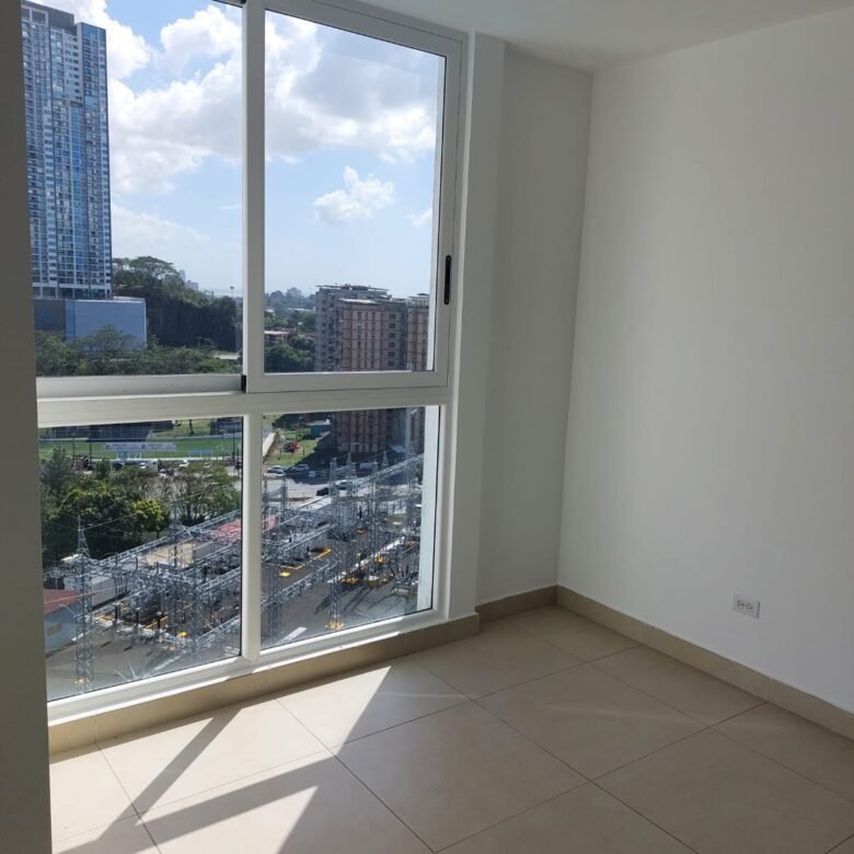 Altos de Panamá, Nuevo, Kings Park 500: 155.70 m² con 4 Recámaras y 3 Parking
