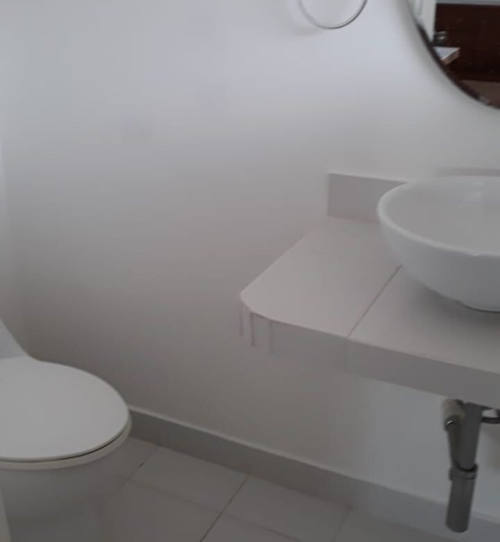 Hermosa Residencia en Albrook: 3 Habitaciones, Remodelada, 750 m² de Terreno