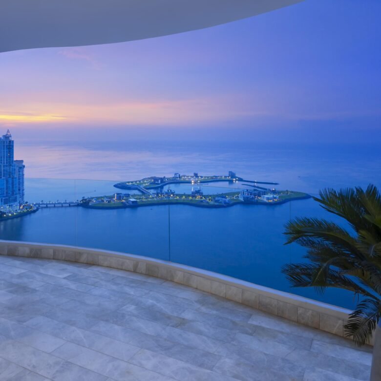 Estrene un Hogar Exclusivo en Paitilla: Vista Al Mar, The Towers, 329 m²