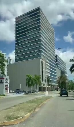 Costa del Este, sector de Alto Nivel – Premium: Oficina, en torre Corporativa de lujo
