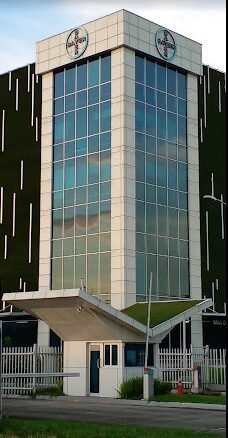 Planta Baja: Oficina / Local Cerca Aeropuerto Internacional, Torre Corporativa con hotel