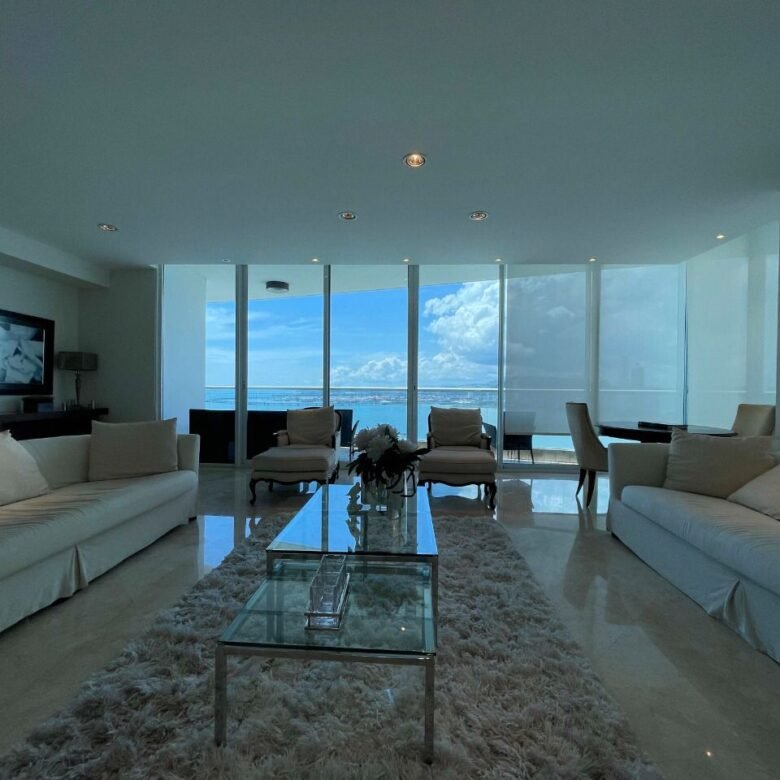 Paitilla Frente Al Mar: The Point, Amoblado, 500 m², 4 Habitaciones, 4.5 Baños