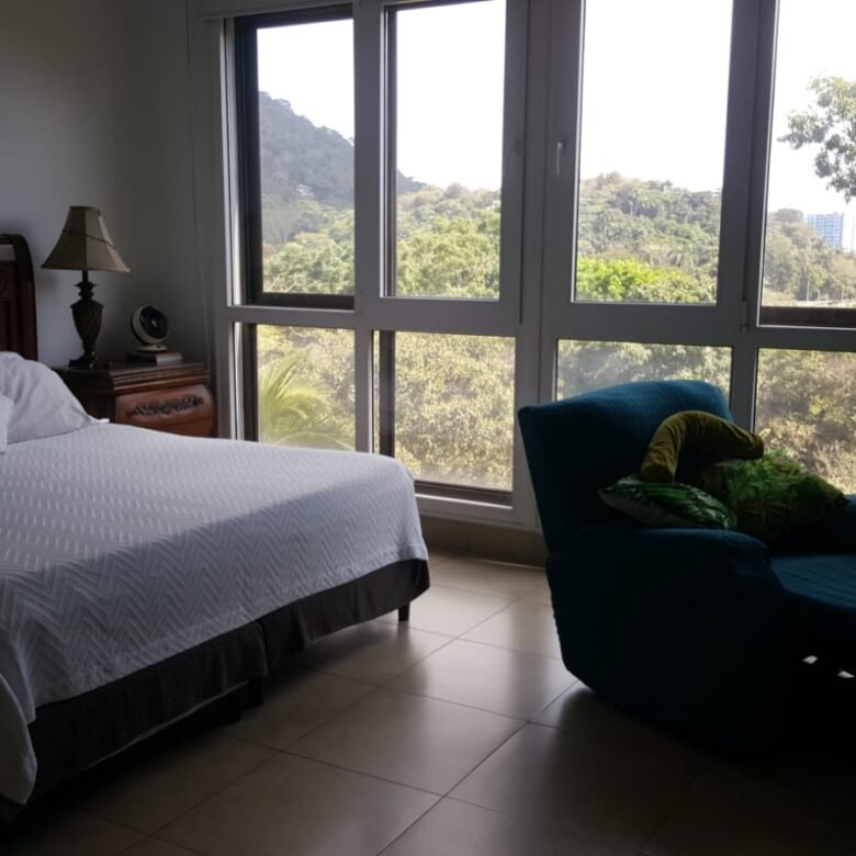 Viva Sintiendo La Brisa del Mar, en El Causeway, Amador: Cómodo Hogar de 287 m²