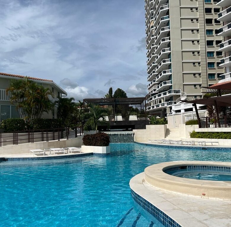 En El Mar, La Vida Es Más Sabrosa: Viva en Playa Coronado, Frente Al Playa 180 m²