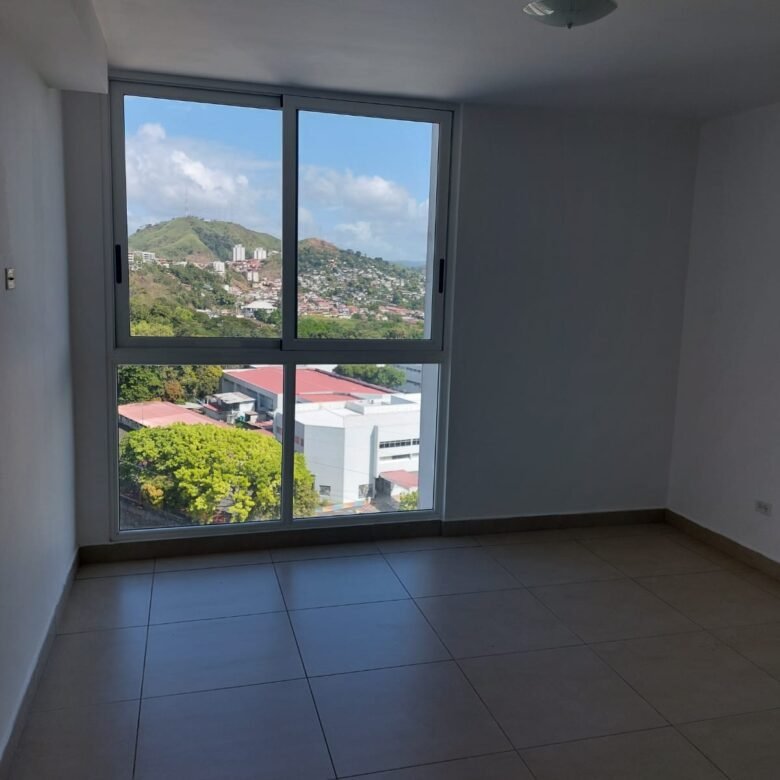 Altos de Panamá, Nuevo, Kings Park 500: 155.70 m² con 4 Recámaras y 3 Parking