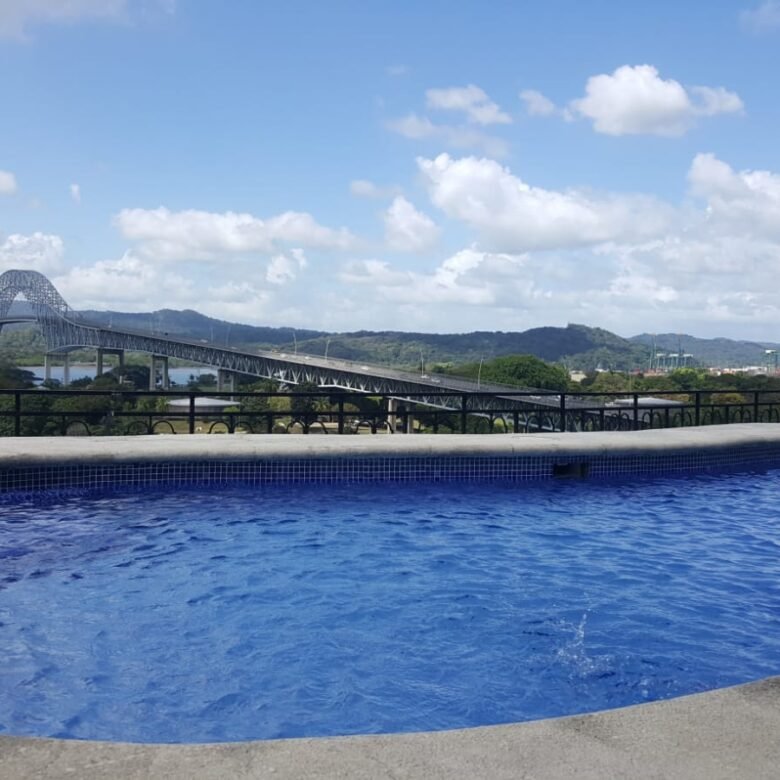 Viva Sintiendo La Brisa del Mar, en El Causeway, Amador: Cómodo Hogar de 287 m²