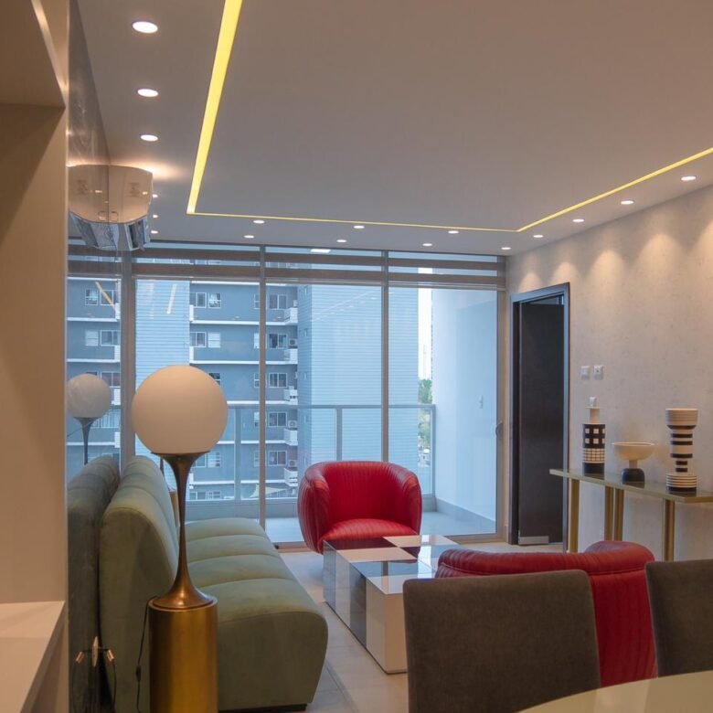 Apartamento modelo – San Francisco: Amoblado y Decorado, Apto de 3 Recs, Cbe, 2 Parking, Nuevo