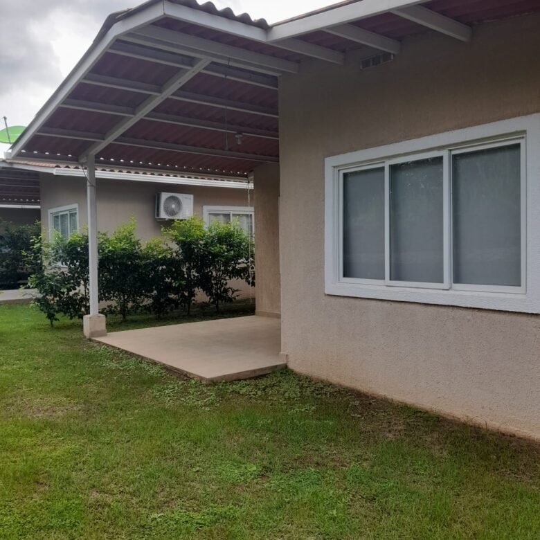 Relajación Para Usted – Viva en La Playa – Coronado: Amplia Casa con Seguridad