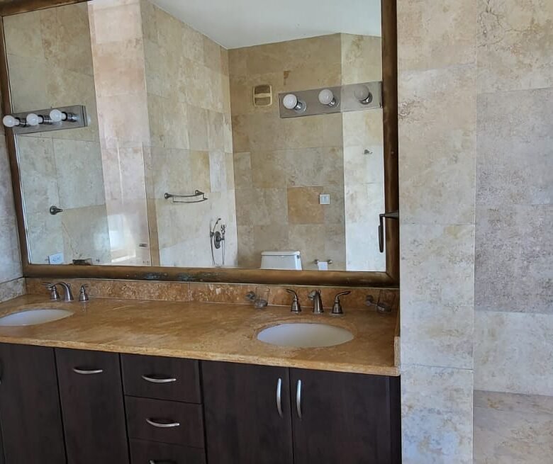Penthouse Frente Al Mar – Costa del Este: 415 m², 4 Habitaciones, 4.5 Baños, Vista Frontal