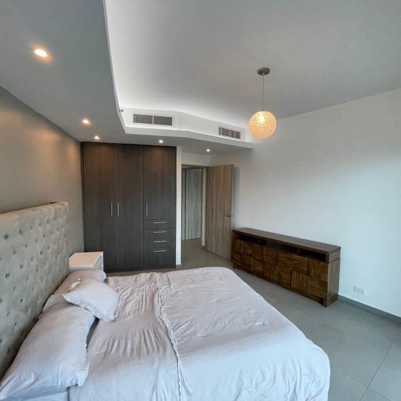 Ave Balboa, Experimente Vivir Frente Al Mar: Amoblado, 218 m², Yacht Club