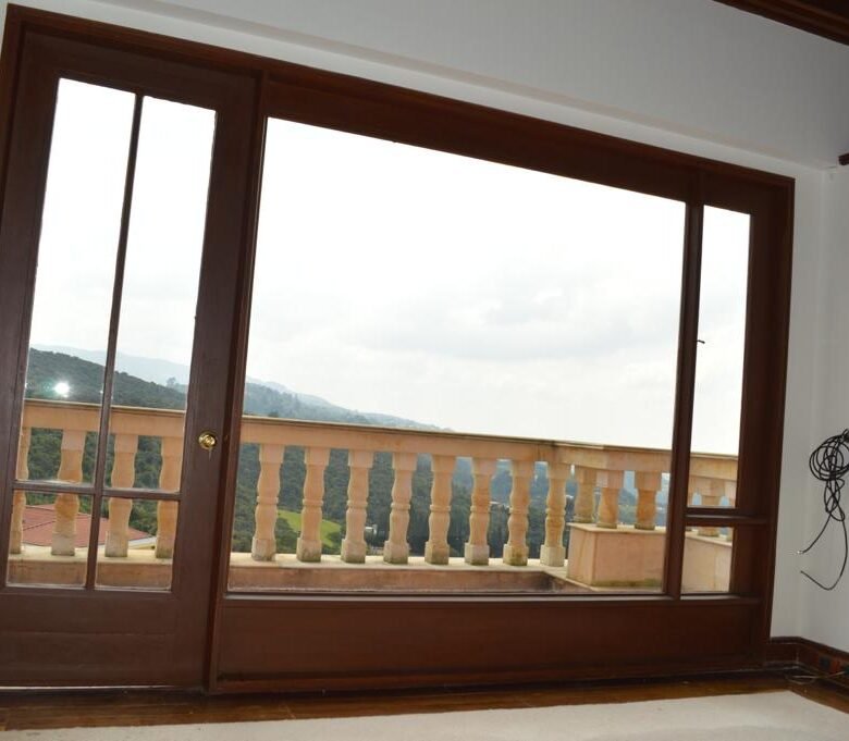 Residencia Exclusiva, a 2800 m de Altura: Bogotá, Colombia con 10,900 m² Terreno