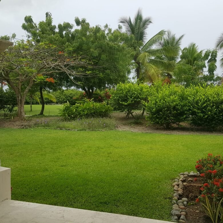 Casa en Campo de Golf : Santa María, exclusiva comunidad completa con garita de seguridad 24 horas