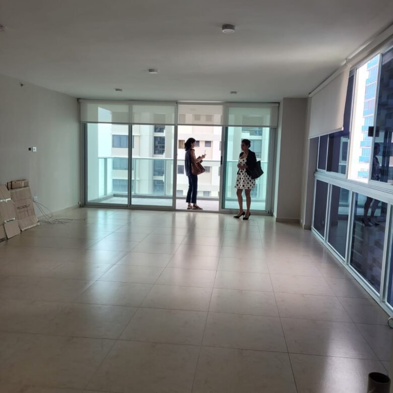 Costa del Este, Cerca Multinacionales, con vista al Mar: Excelente para Inversión, Lumiere, 210 m², 3 Recámaras + Den