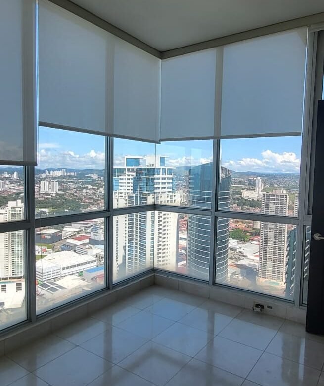 Penthouse Frente Al Mar – Costa del Este: 415 m², 4 Habitaciones, 4.5 Baños, Vista Frontal