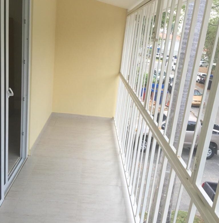 La Boca: R1d2 – Casa Adosada que incluye 2 Apartamentos Anexos