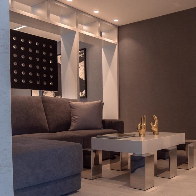 Apartamento modelo – San Francisco: Amoblado y Decorado, Apto de 3 Recs, Cbe, 2 Parking, Nuevo